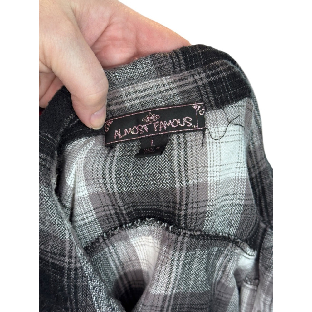 Women's Almost Famous Plaid Button Down Shirt L Black White guc - Picture 4 of 7